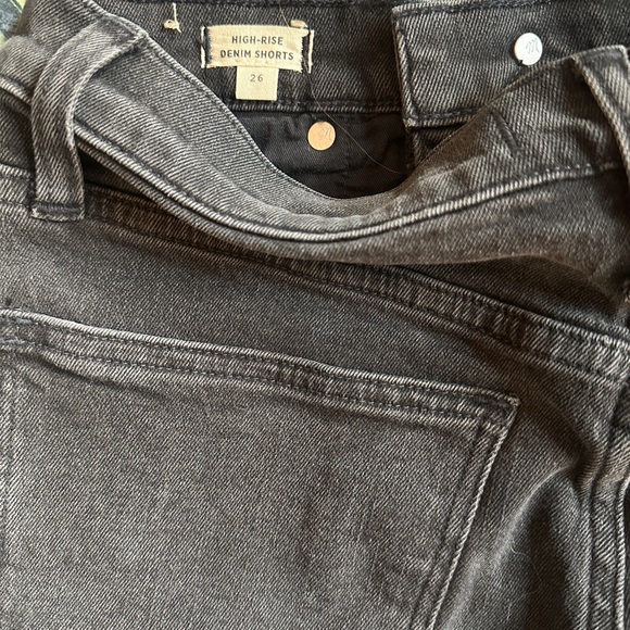 Madewell Women's High Rise Denim Shorts - Picture 3 of 3